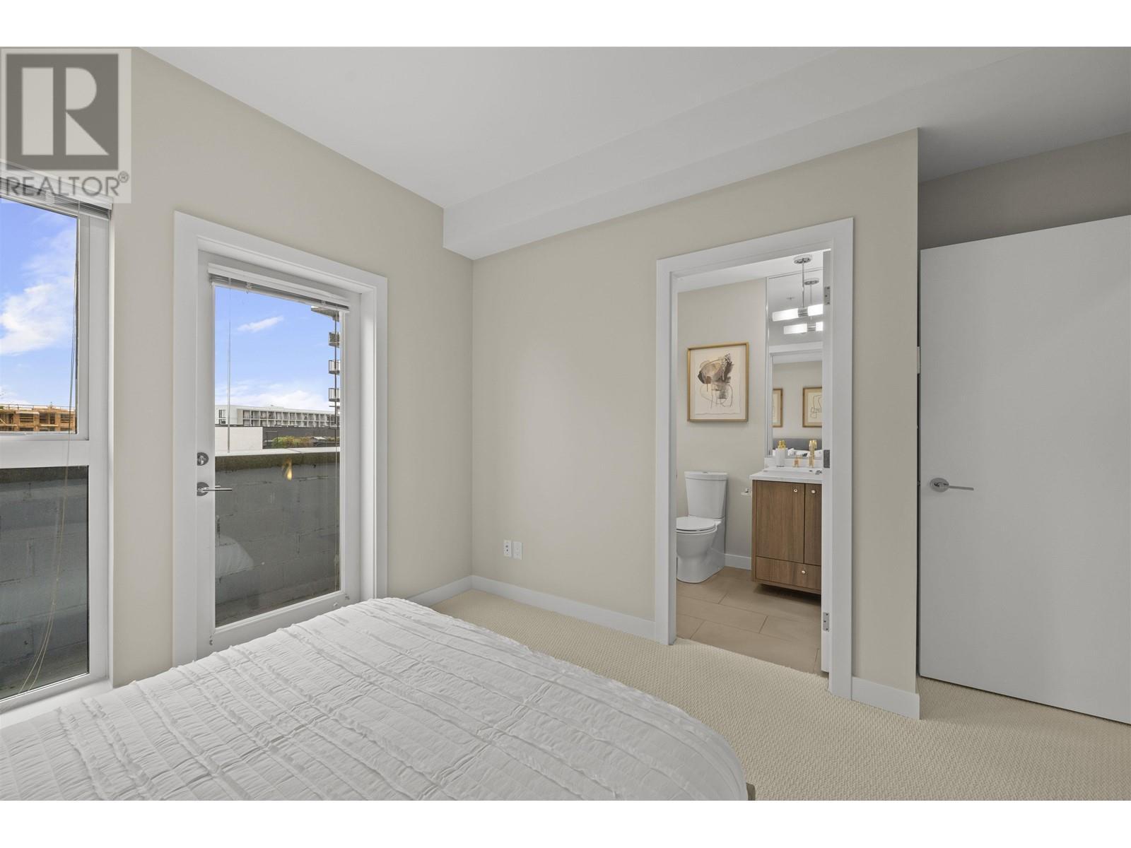 Listing Picture 16 of 18 : 108 9350 UNIVERSITY HIGH STREET, Burnaby / 本拿比 - 魯藝地產 Yvonne Lu Group - MLS Medallion Club Member