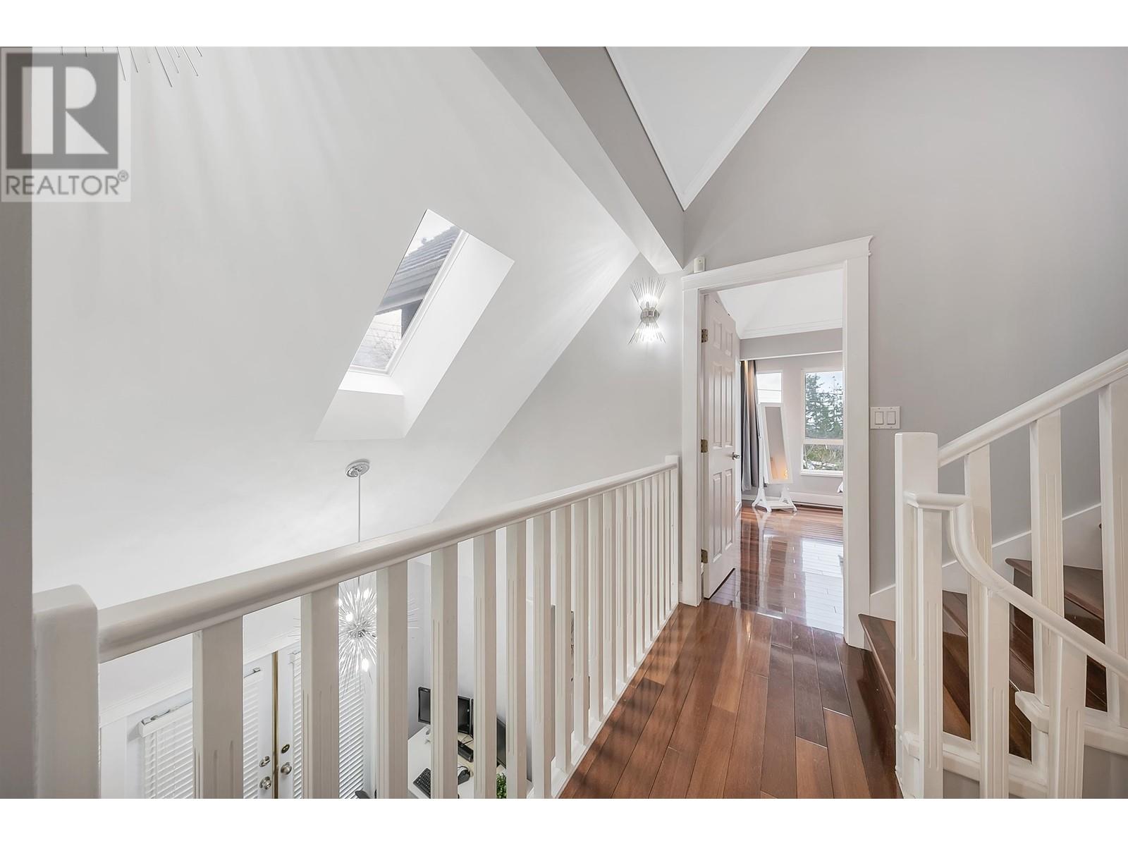 517 St. Andrews Avenue, North Vancouver, British Columbia  V7L 4W2 - Photo 18 - R2955934