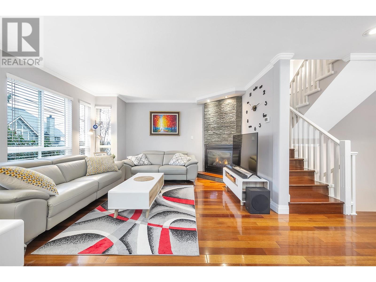 517 St. Andrews Avenue, North Vancouver, British Columbia  V7L 4W2 - Photo 5 - R2955934