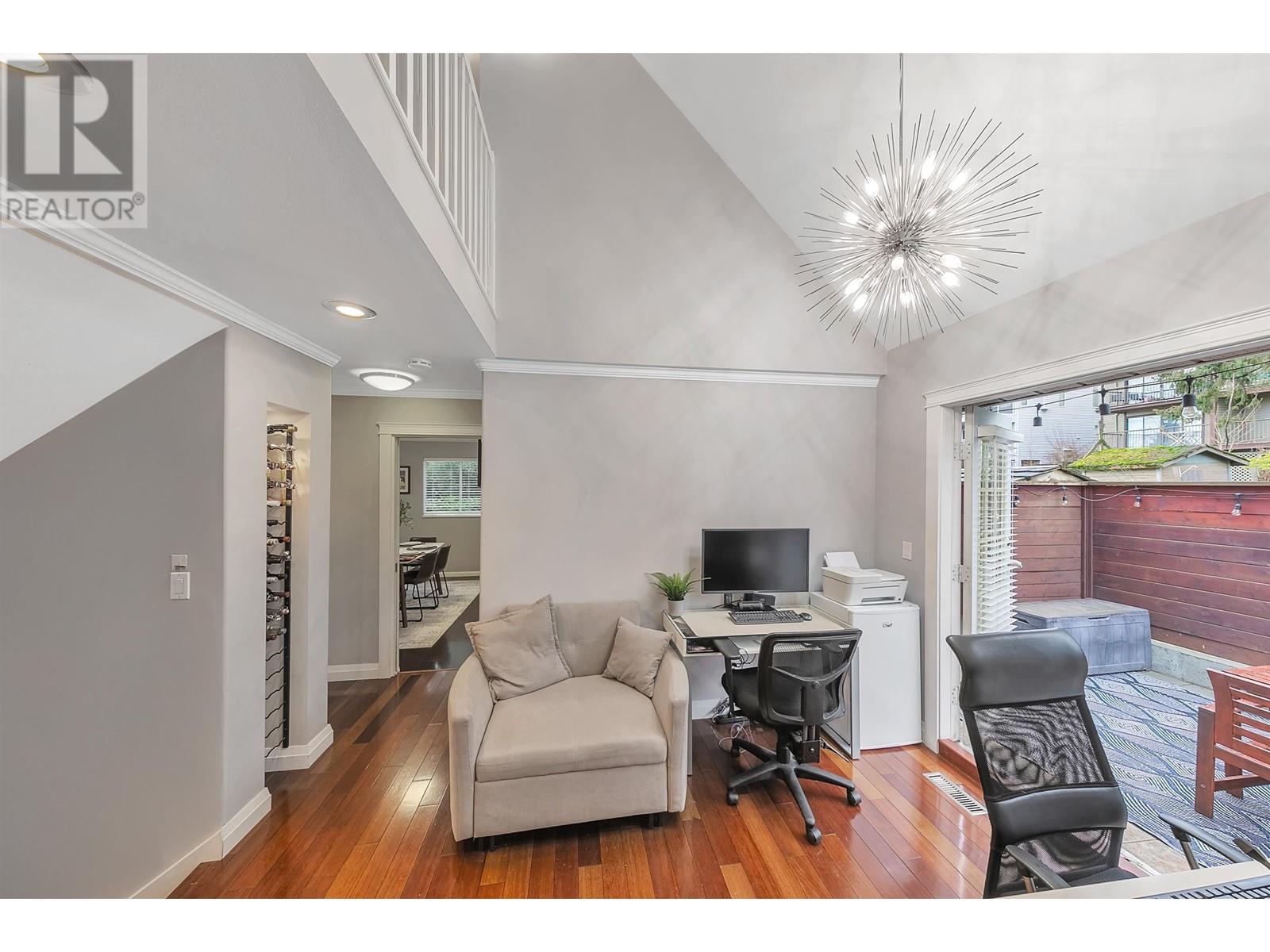 517 St. Andrews Avenue, North Vancouver, British Columbia  V7L 4W2 - Photo 8 - R2955934