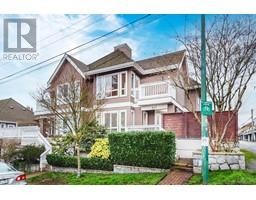 517 ST. ANDREWS AVENUE, North Vancouver, British Columbia