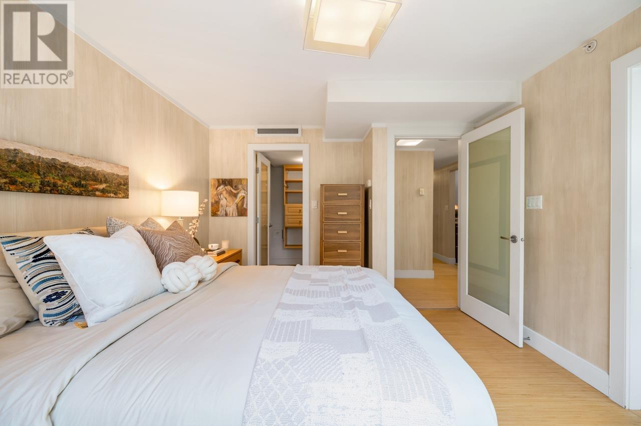 Listing Picture 16 of 20 : 306 1575 W 10TH AVENUE, Vancouver / 溫哥華 - 魯藝地產 Yvonne Lu Group - MLS Medallion Club Member