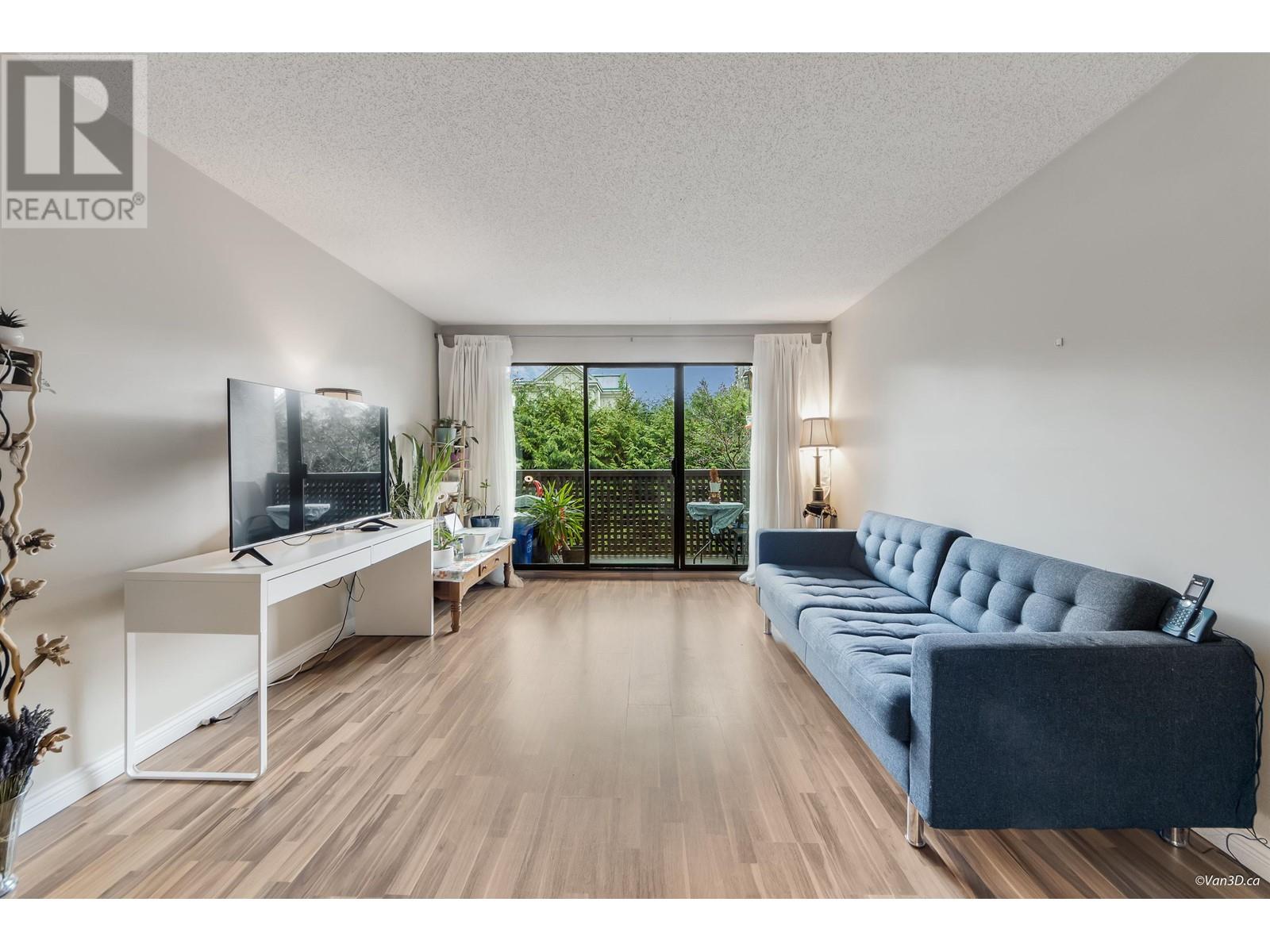 309 365 Ginger Drive, New Westminster, British Columbia  V3L 5L5 - Photo 2 - R2955940