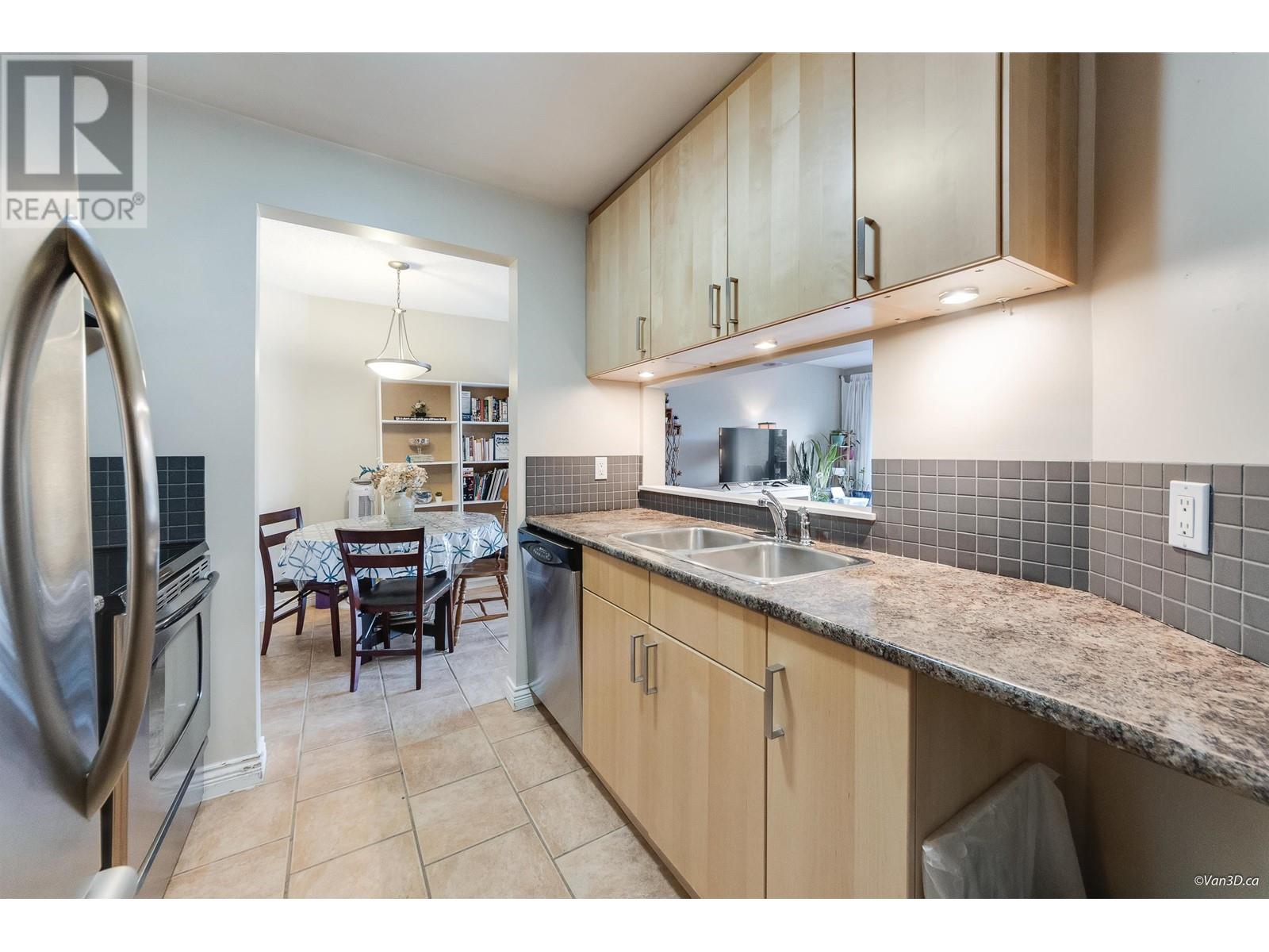 309 365 Ginger Drive, New Westminster, British Columbia  V3L 5L5 - Photo 8 - R2955940