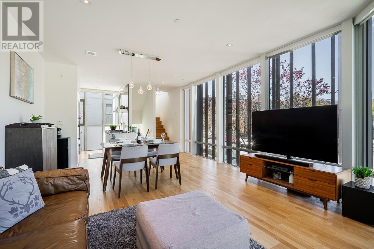 Listing Picture 2 of 37 : 778 W 6TH AVENUE, Vancouver / 溫哥華 - 魯藝地產 Yvonne Lu Group - MLS Medallion Club Member