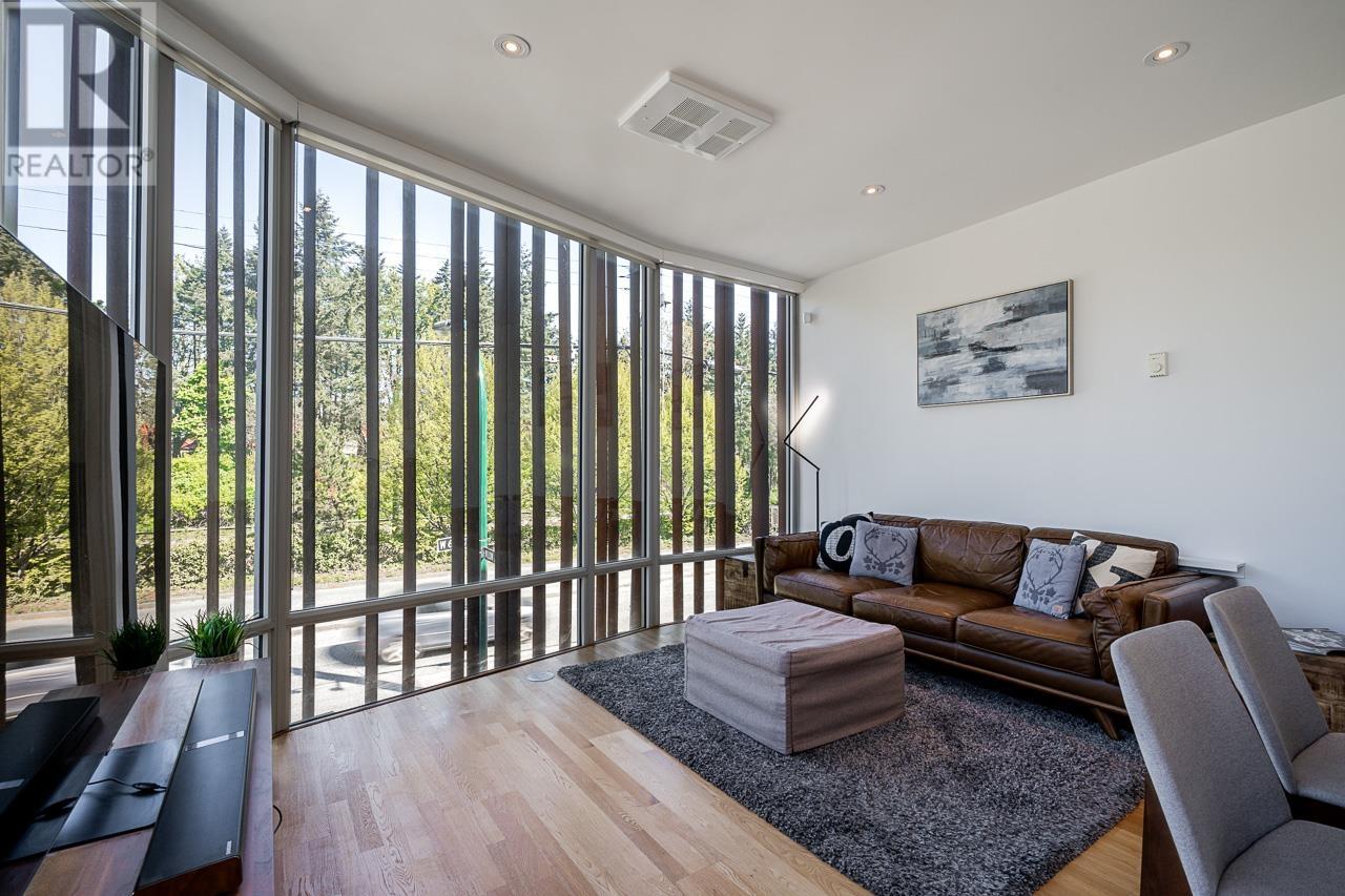 Listing Picture 4 of 37 : 778 W 6TH AVENUE, Vancouver / 溫哥華 - 魯藝地產 Yvonne Lu Group - MLS Medallion Club Member