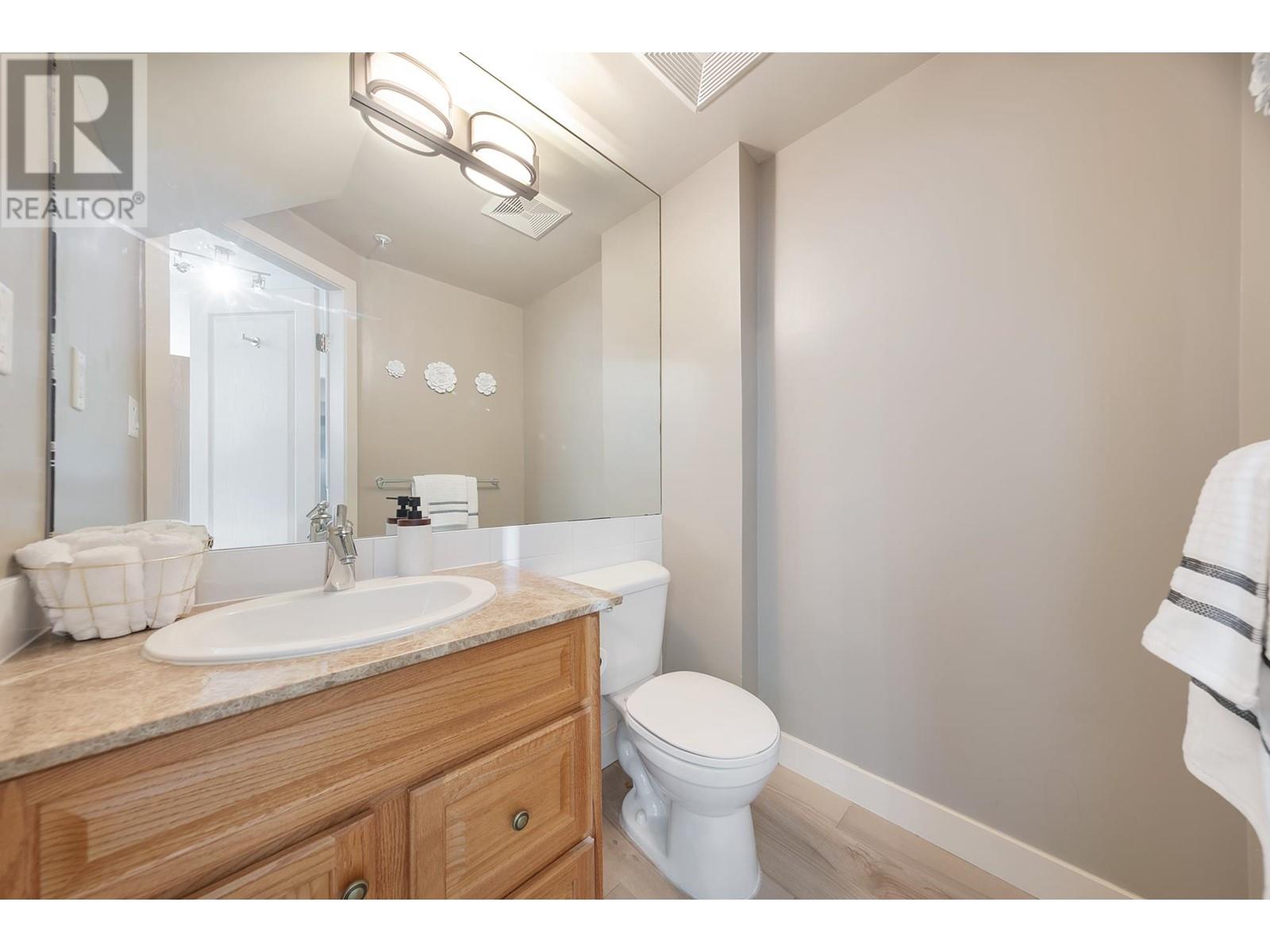 Listing Picture 10 of 33 : 1479 E KING EDWARD AVENUE, Vancouver / 溫哥華 - 魯藝地產 Yvonne Lu Group - MLS Medallion Club Member