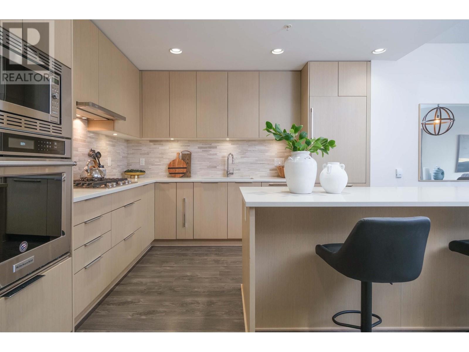 201 3873 Cates Landing Way, North Vancouver, British Columbia  V7G 0A6 - Photo 4 - R2955964