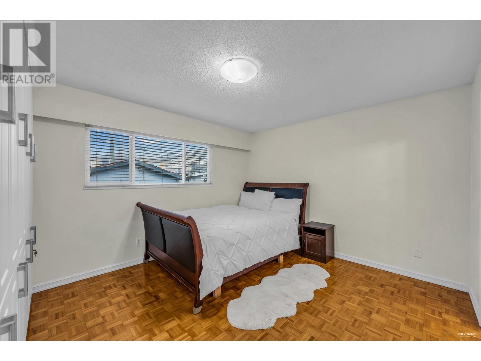 Listing Picture 13 of 35 : 1237 E 64TH AVENUE, Vancouver / 溫哥華 - 魯藝地產 Yvonne Lu Group - MLS Medallion Club Member