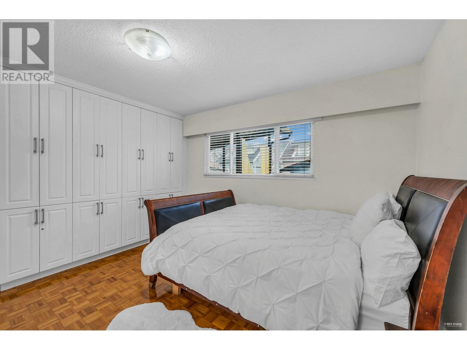 Listing Picture 14 of 35 : 1237 E 64TH AVENUE, Vancouver / 溫哥華 - 魯藝地產 Yvonne Lu Group - MLS Medallion Club Member