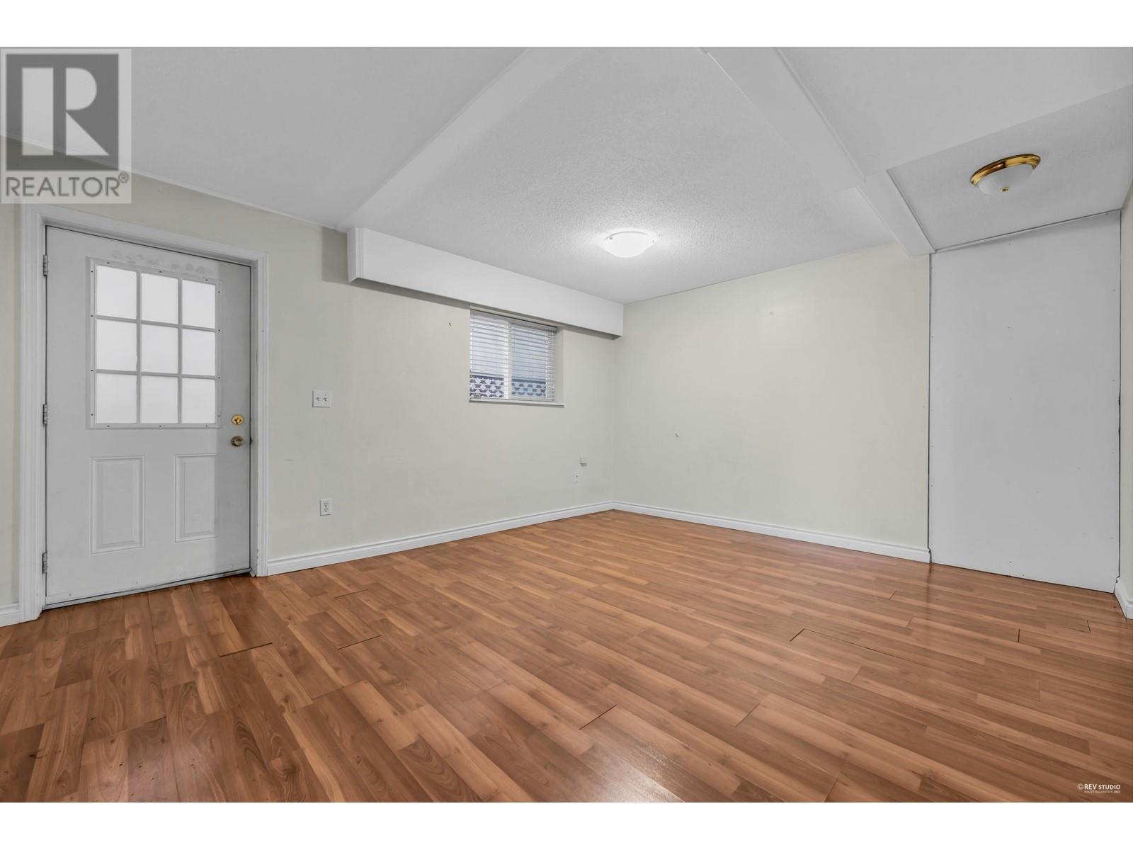 Listing Picture 19 of 35 : 1237 E 64TH AVENUE, Vancouver / 溫哥華 - 魯藝地產 Yvonne Lu Group - MLS Medallion Club Member