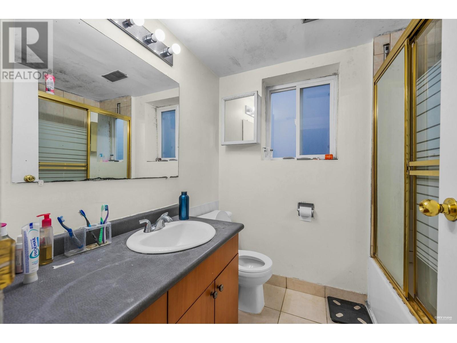 Listing Picture 25 of 35 : 1237 E 64TH AVENUE, Vancouver / 溫哥華 - 魯藝地產 Yvonne Lu Group - MLS Medallion Club Member