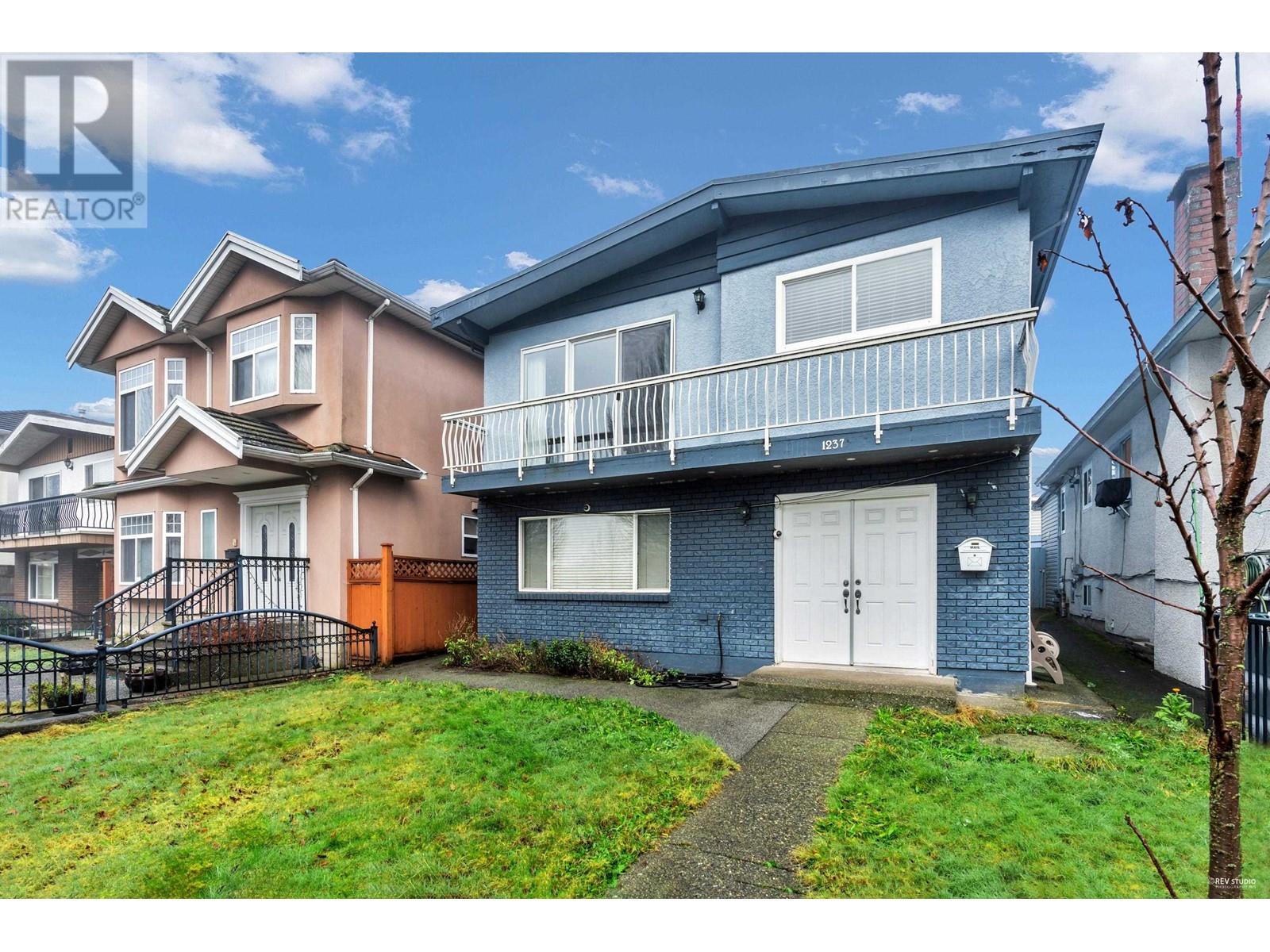 Listing Picture 32 of 35 : 1237 E 64TH AVENUE, Vancouver / 溫哥華 - 魯藝地產 Yvonne Lu Group - MLS Medallion Club Member
