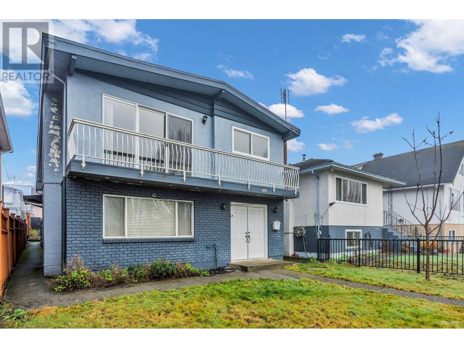 Listing Picture 33 of 35 : 1237 E 64TH AVENUE, Vancouver / 溫哥華 - 魯藝地產 Yvonne Lu Group - MLS Medallion Club Member