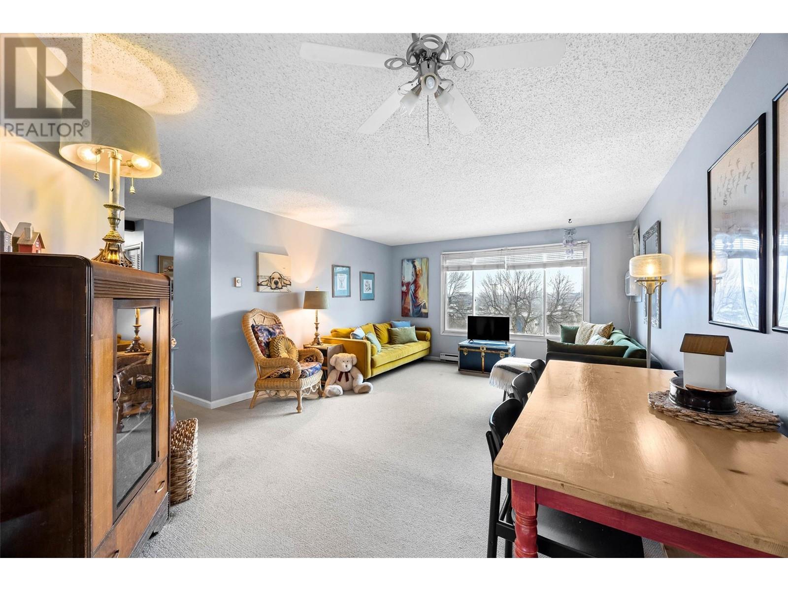 Property at 1089 McMurdo Drive Unit# 3 image 3