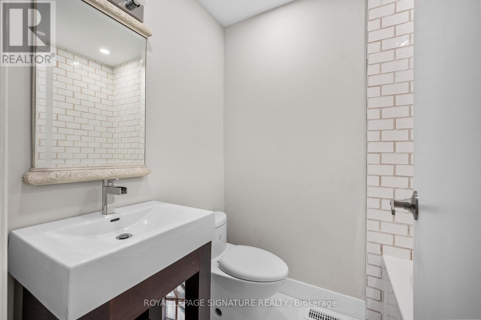 92 - 275 Broadview Avenue, Toronto, Ontario  M4M 3H5 - Photo 23 - E11922769