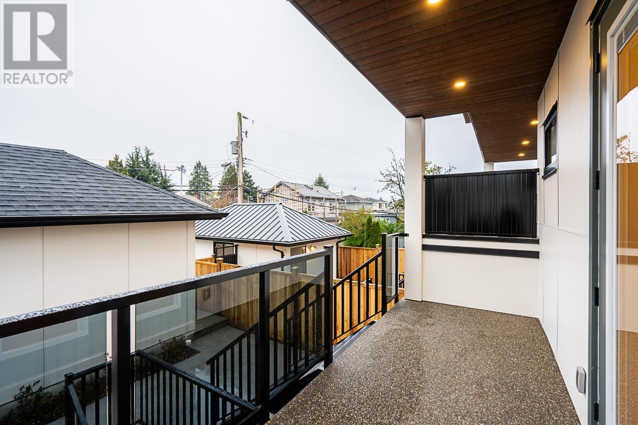 Listing Picture 28 of 36 : 2329 E 49TH AVENUE, Vancouver / 溫哥華 - 魯藝地產 Yvonne Lu Group - MLS Medallion Club Member