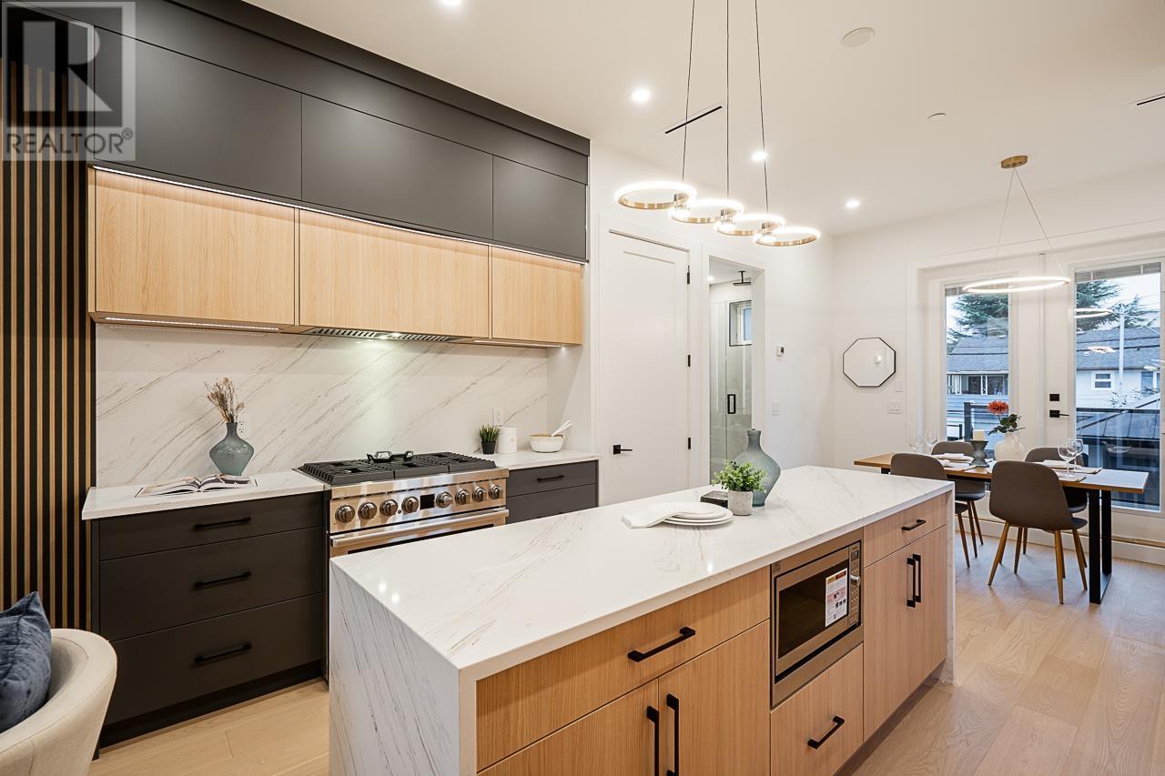 Listing Picture 7 of 36 : 2329 E 49TH AVENUE, Vancouver / 溫哥華 - 魯藝地產 Yvonne Lu Group - MLS Medallion Club Member