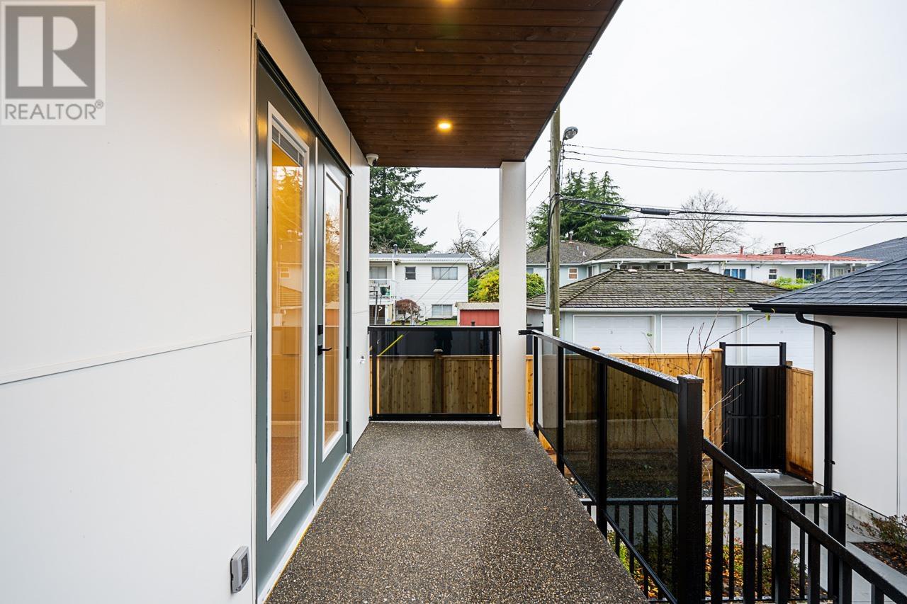 Listing Picture 27 of 36 : 2329 E 49TH AVENUE, Vancouver / 溫哥華 - 魯藝地產 Yvonne Lu Group - MLS Medallion Club Member