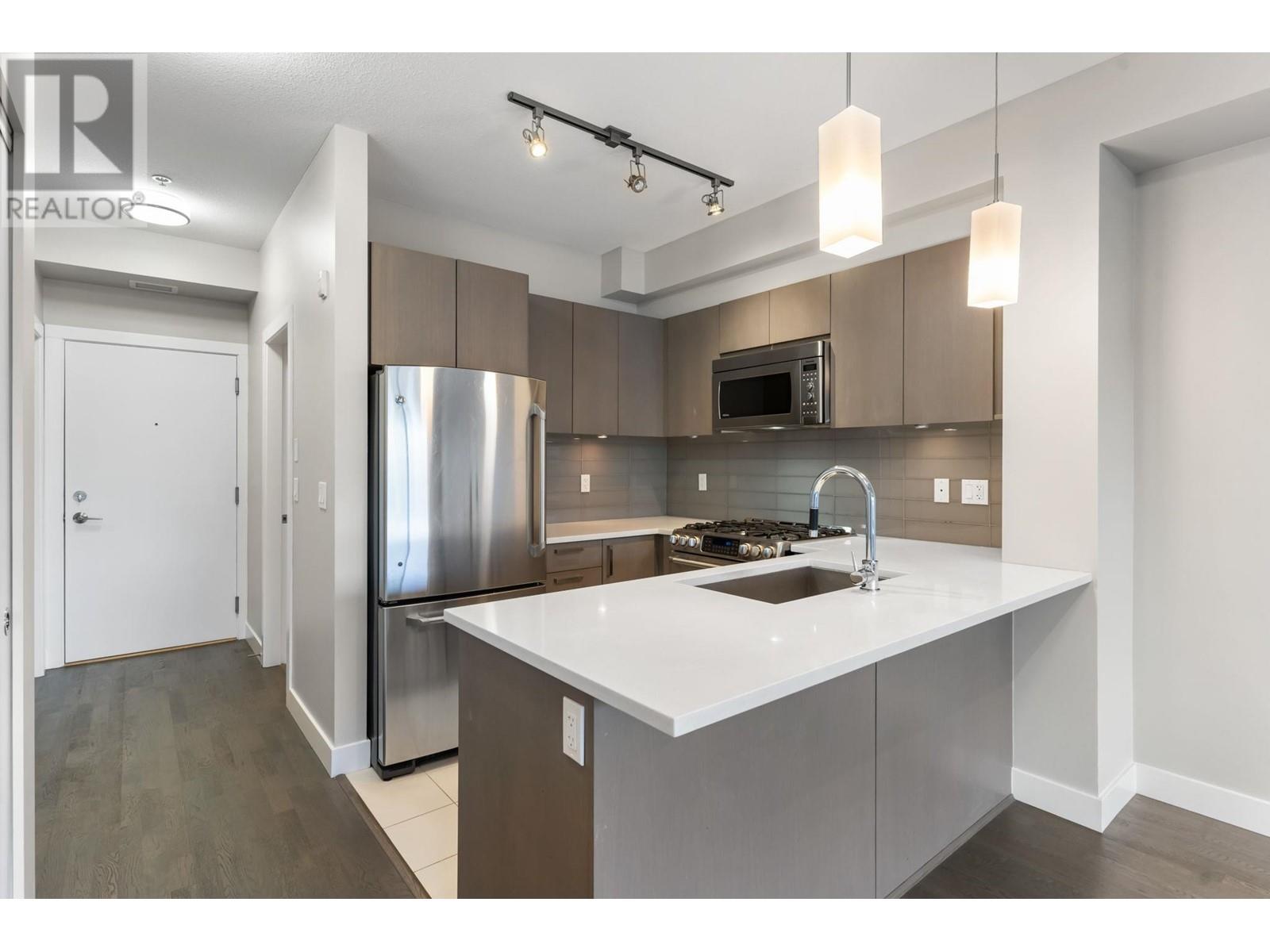 Listing Picture 8 of 29 : 209 10033 RIVER DRIVE, Richmond / 烈治文 - 魯藝地產 Yvonne Lu Group - MLS Medallion Club Member