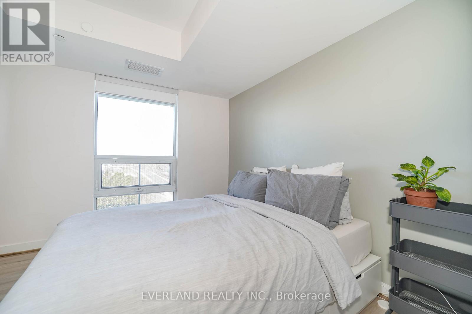1005 - 160 Flemington Road, Toronto, Ontario  L5V 1J1 - Photo 15 - W11919282
