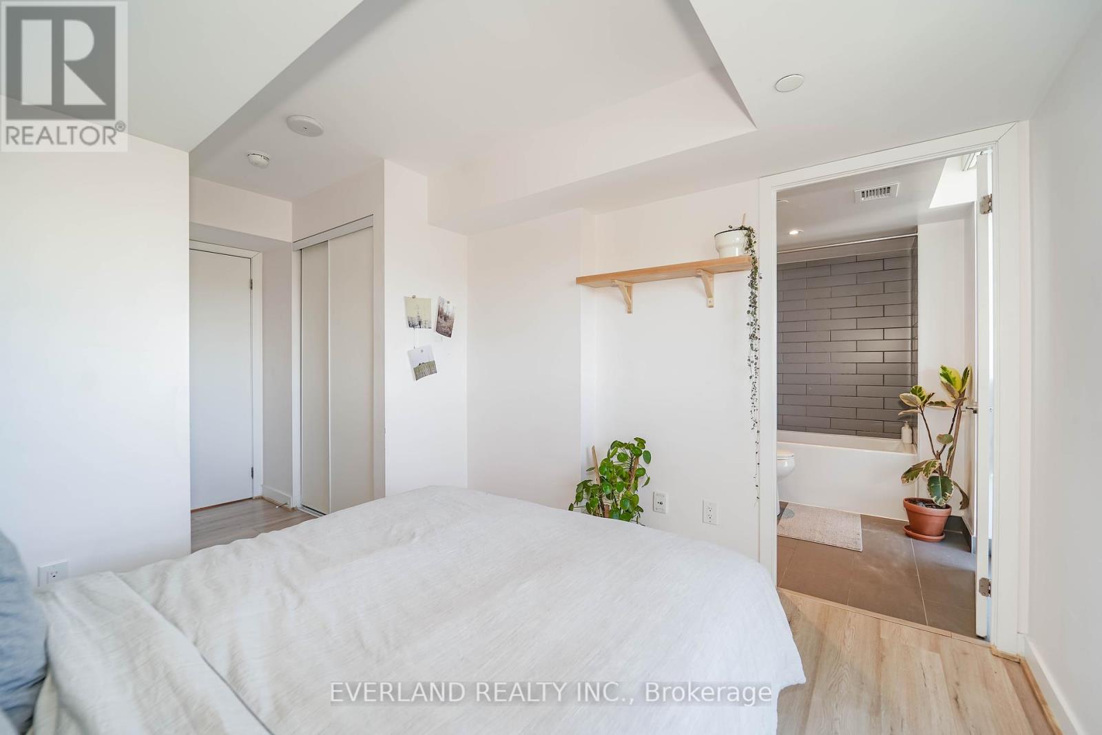 1005 - 160 Flemington Road, Toronto, Ontario  L5V 1J1 - Photo 17 - W11919282