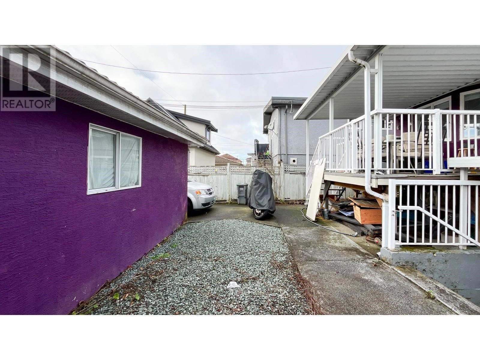 Listing Picture 36 of 40 : 736 E 55TH AVENUE, Vancouver / 溫哥華 - 魯藝地產 Yvonne Lu Group - MLS Medallion Club Member