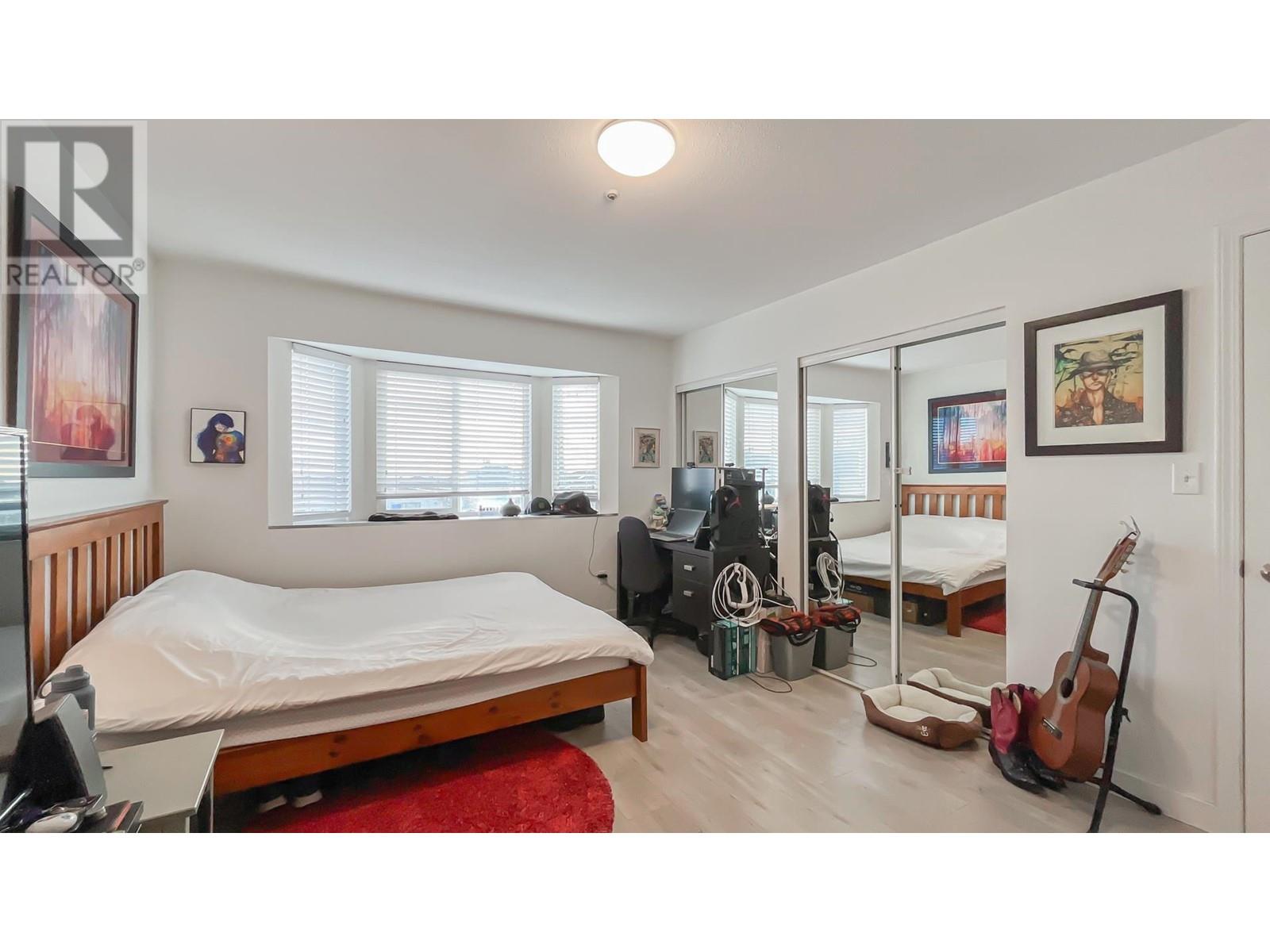 Listing Picture 15 of 40 : 736 E 55TH AVENUE, Vancouver / 溫哥華 - 魯藝地產 Yvonne Lu Group - MLS Medallion Club Member