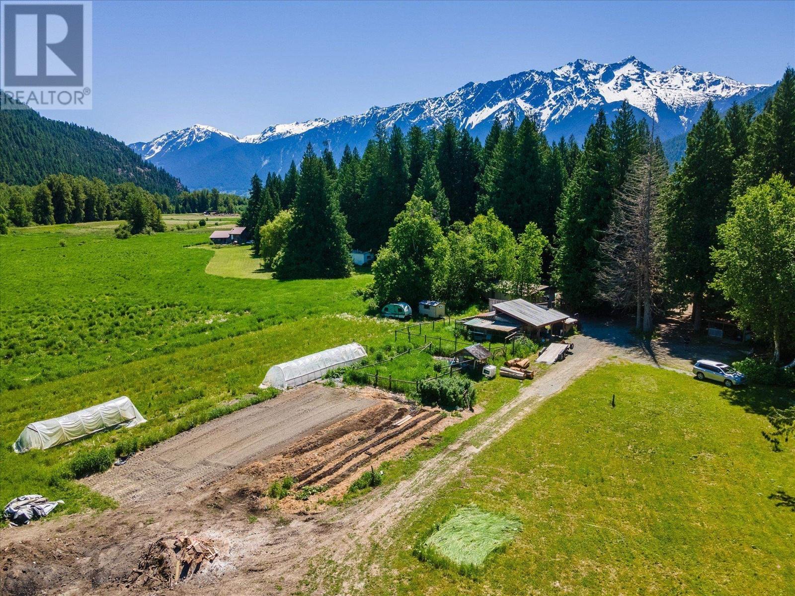 7700 Pemberton Meadows Road, Pemberton, British Columbia  V0N 2L2 - Photo 39 - R2928460