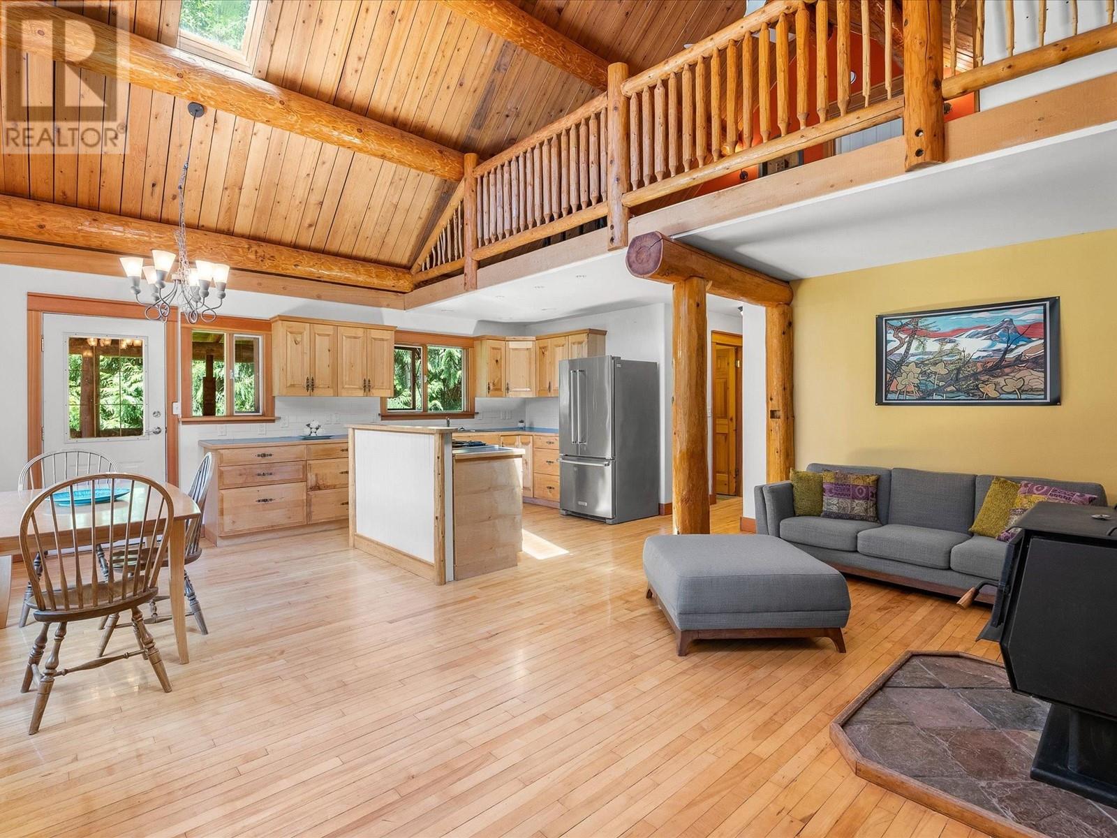 7700 Pemberton Meadows Road, Pemberton, British Columbia  V0N 2L2 - Photo 9 - R2928460