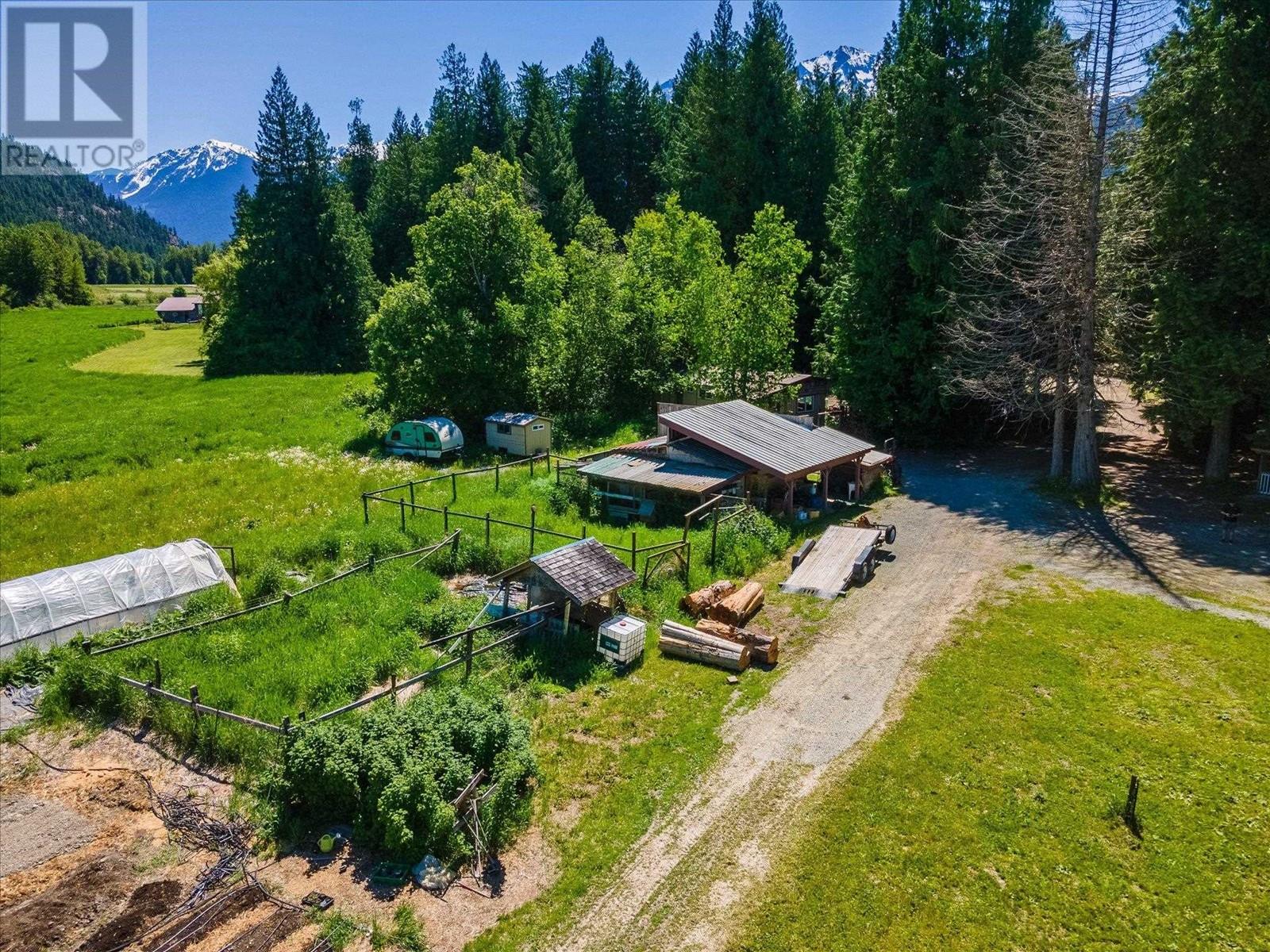 7700 Pemberton Meadows Road, Pemberton, British Columbia  V0N 2L2 - Photo 38 - R2928460