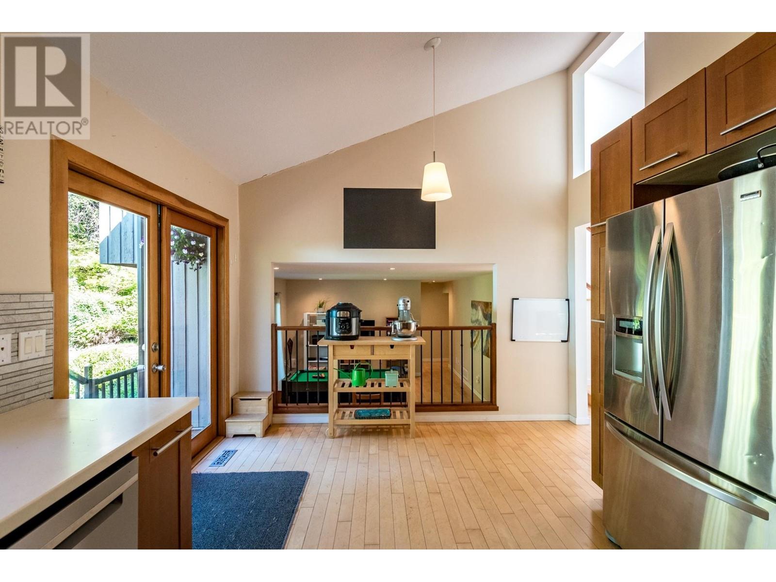 Property at 1525 PARK AVENUE image 5