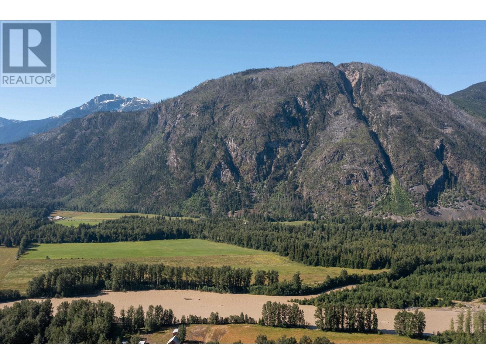 Dl 813 Pemberton Meadows Road, Pemberton, British Columbia  V0N 2L2 - Photo 6 - R2803158
