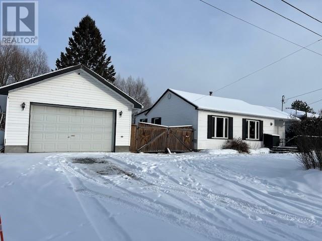 212 Balfour Street, Greater Sudbury, Ontario  P0M 1L0 - Photo 1 - 2120403