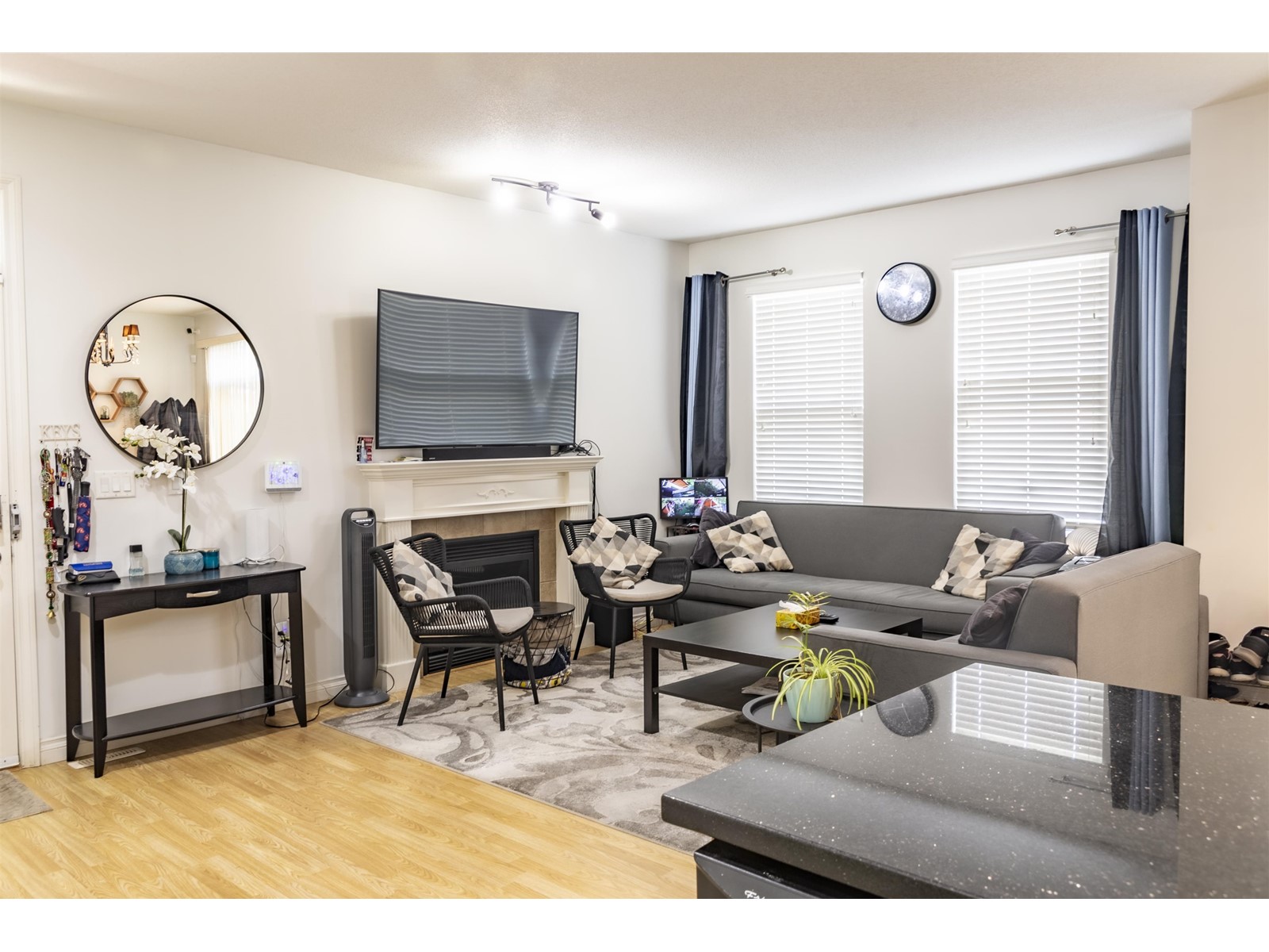Property at 3 18055 70 AVENUE image 3