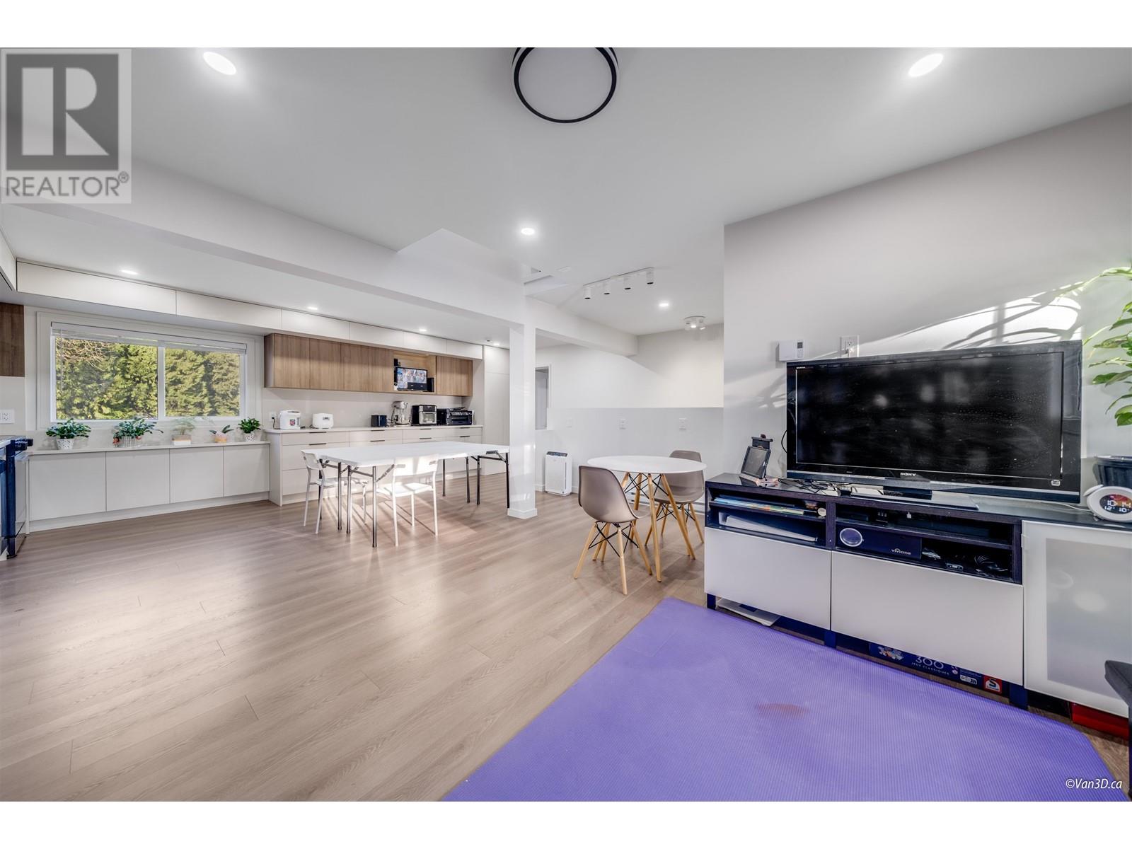 7843 Wedgewood Street, Burnaby, British Columbia  V5E 2E5 - Photo 3 - R2951587