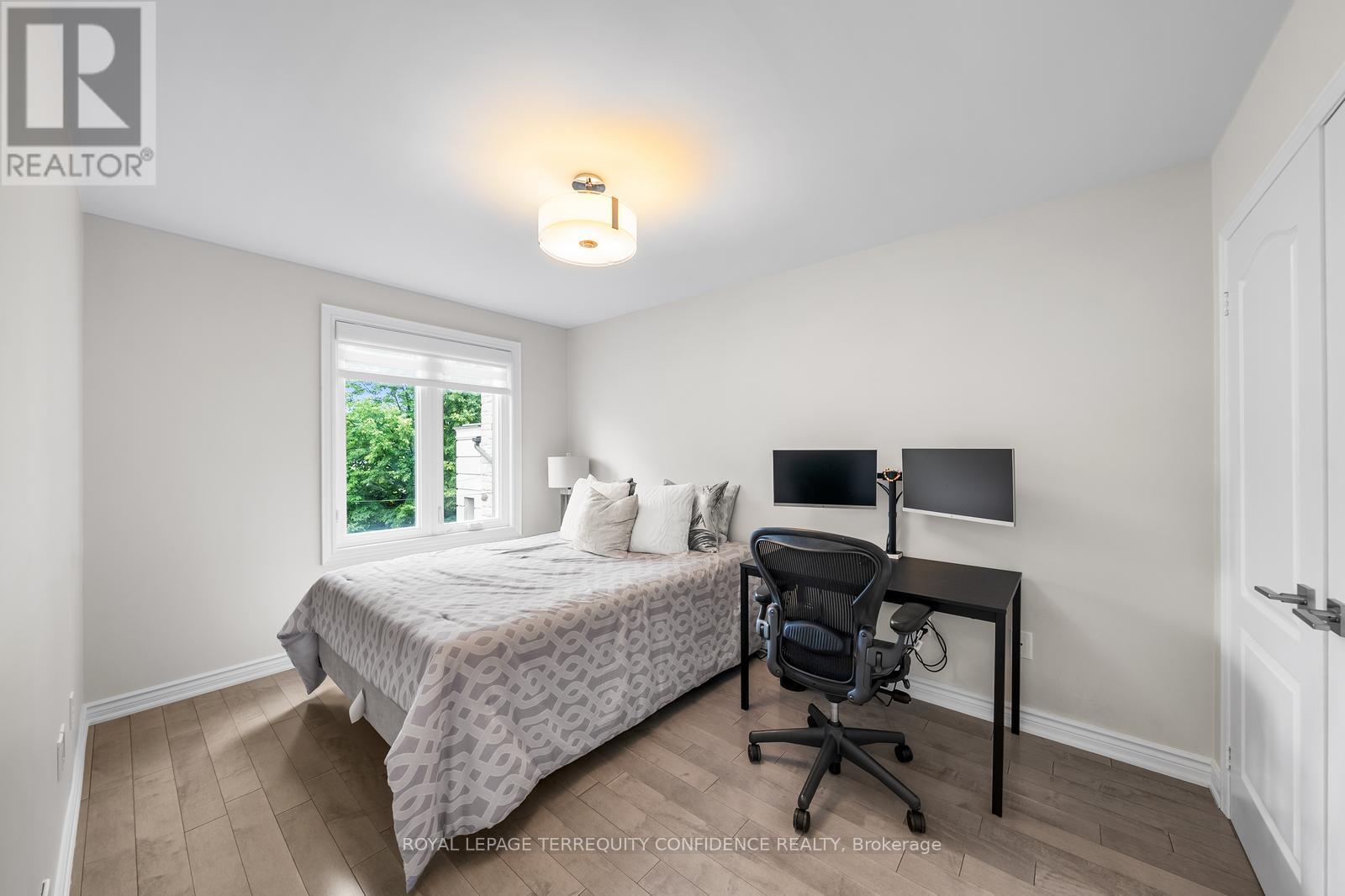 635 St Germain Avenue, Toronto, Ontario  M5M 1X8 - Photo 17 - C11923054