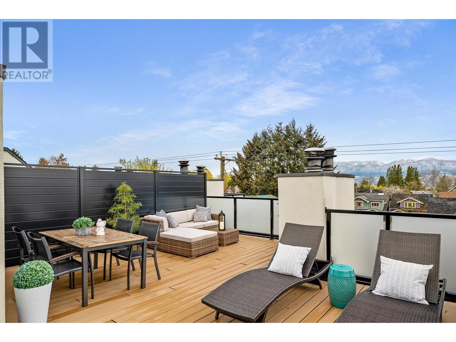 18 3437 W 4th Avenue, Vancouver, British Columbia V6R 1N7 - Photo 1 - R2956060