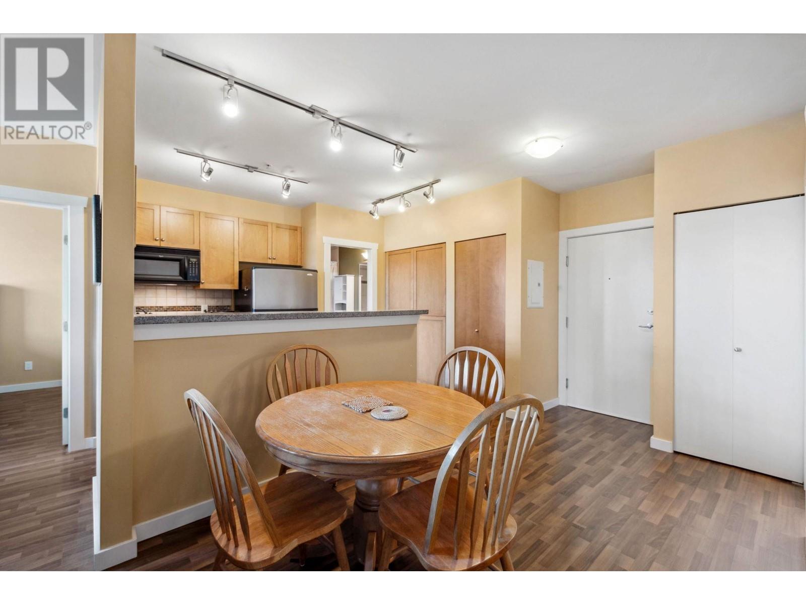 616 615 Belmont Street, New Westminster, British Columbia  V3M 6A1 - Photo 2 - R2956066