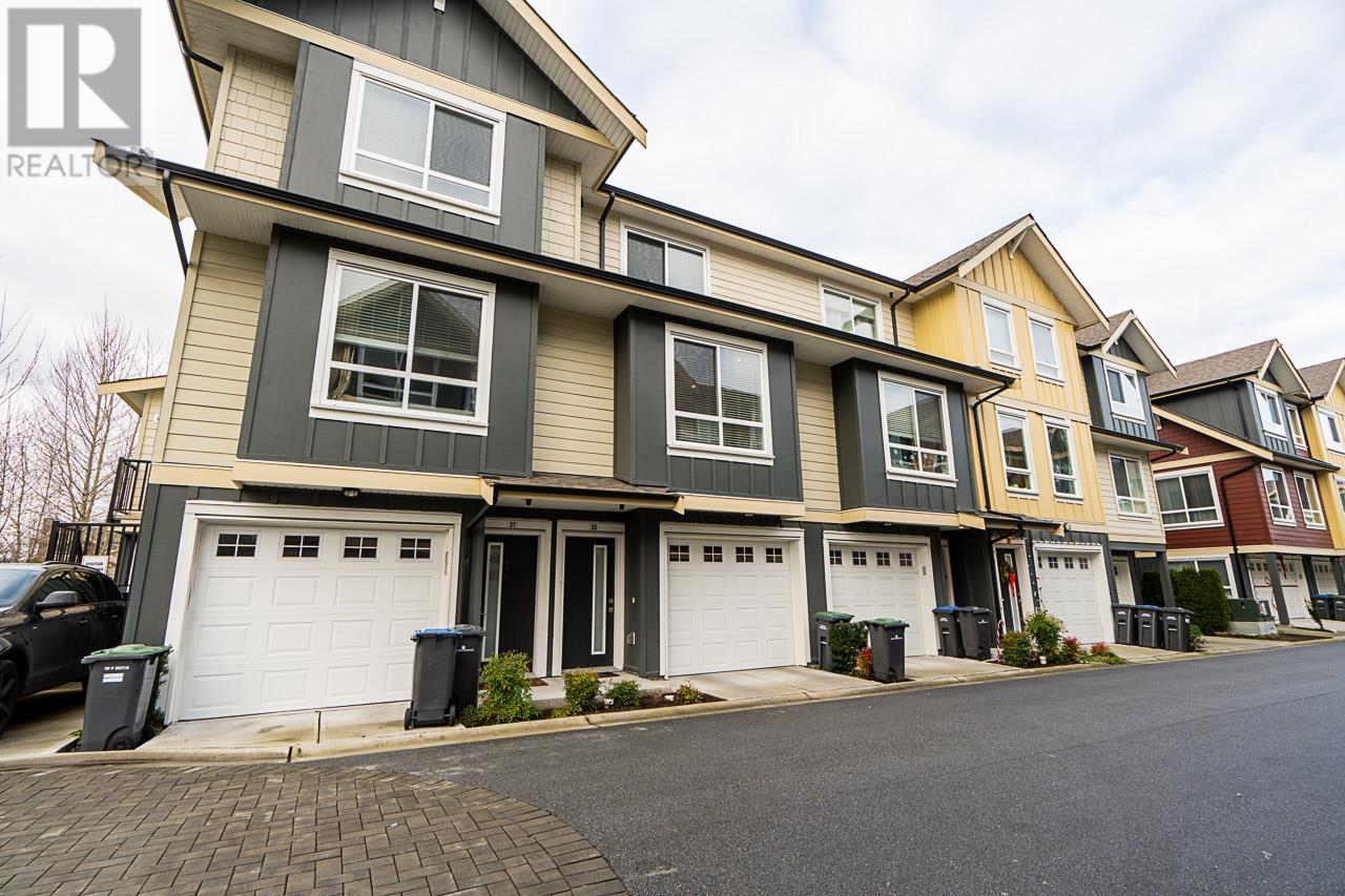 22 430 Duncan Street, New Westminster, British Columbia V3M 0M2 - Photo 1 - R2956070