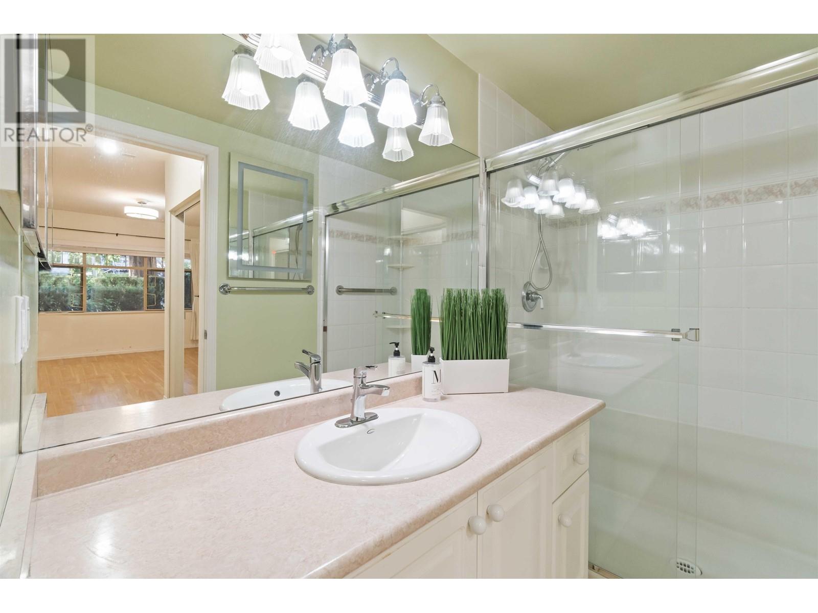 311 2059 Chesterfield Avenue, North Vancouver, British Columbia V7M 2P4 - Photo 11 - R2956159