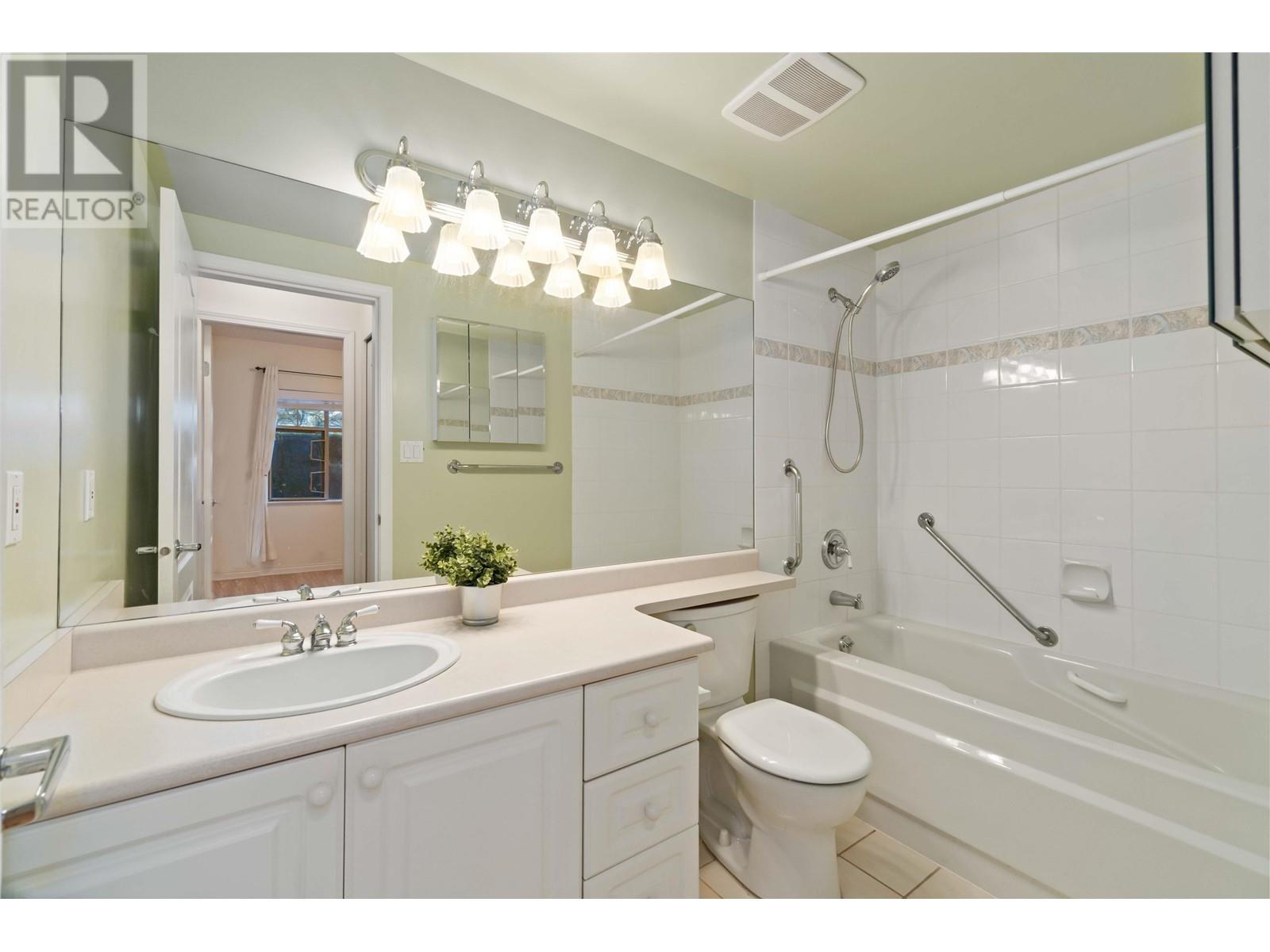 311 2059 Chesterfield Avenue, North Vancouver, British Columbia V7M 2P4 - Photo 13 - R2956159