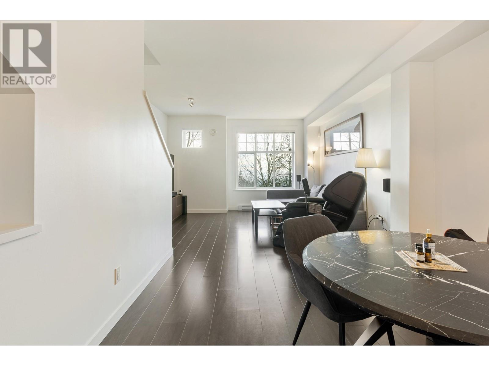 2 1320 Riley Street, Coquitlam, British Columbia  V3E 0J4 - Photo 2 - R2955504