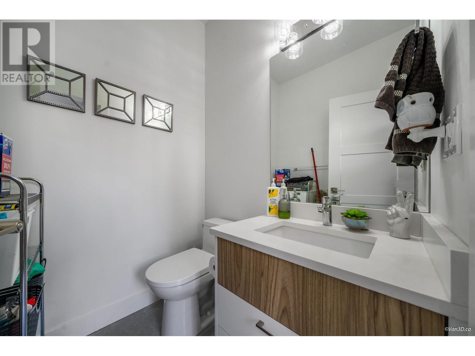 102 3423 ROXTON AVENUE