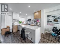 102 3423 ROXTON AVENUE