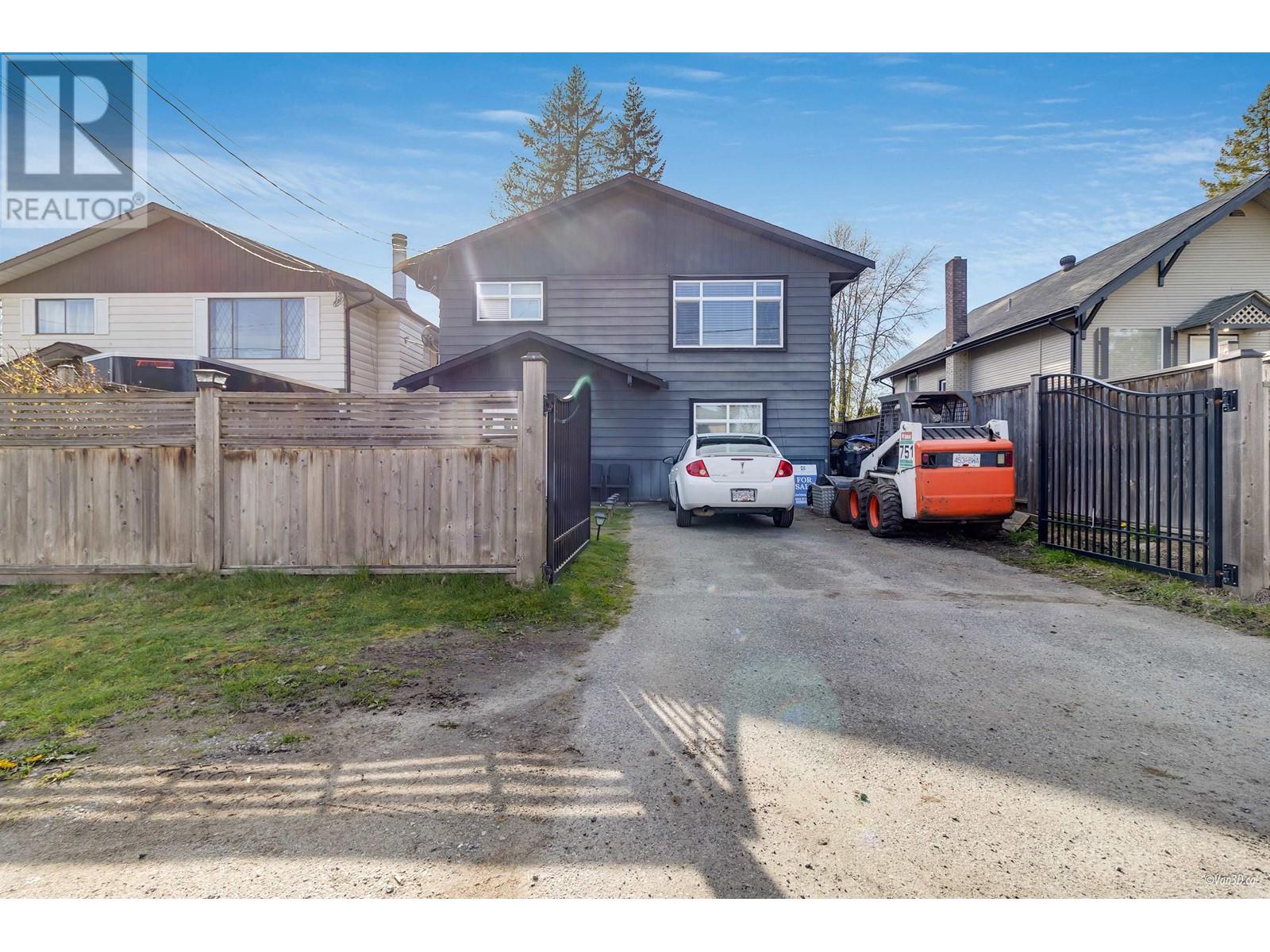 3265 OXFORD STREET, port coquitlam, British Columbia