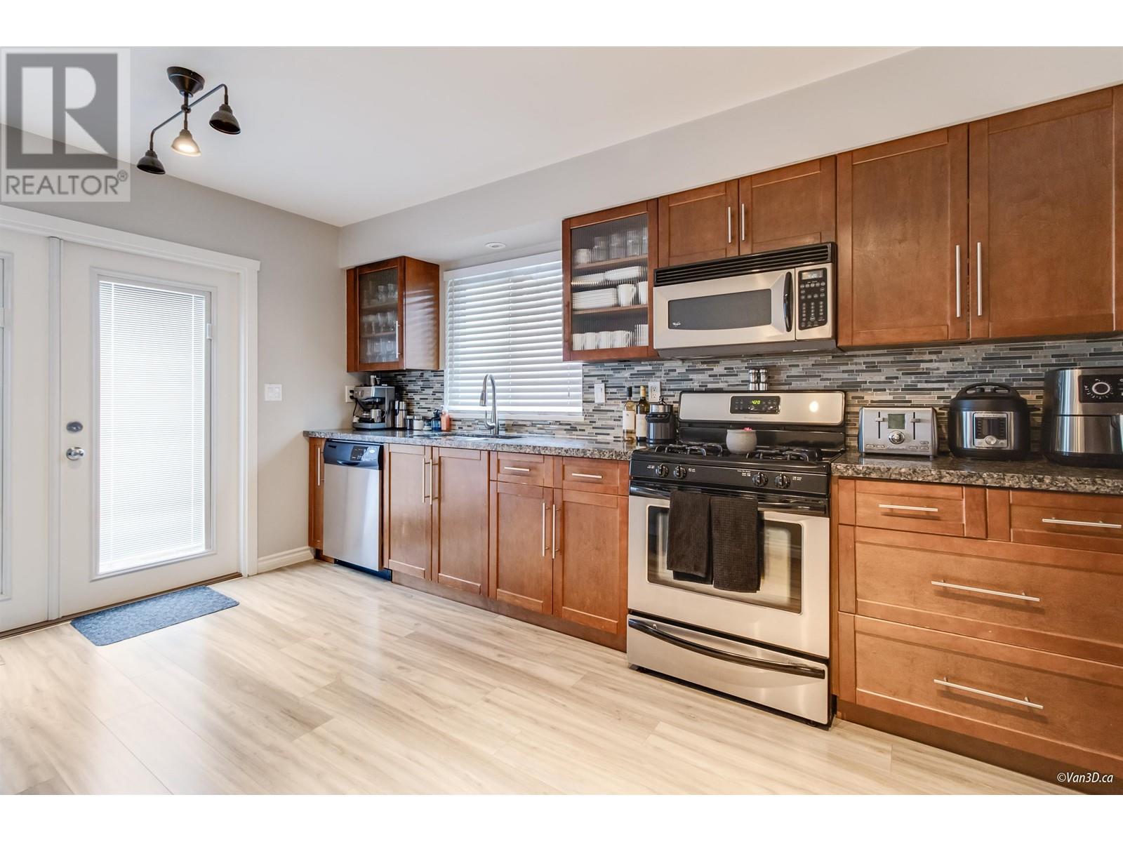 3265 Oxford Street, Port Coquitlam, British Columbia  V3B 4C6 - Photo 12 - R2956089