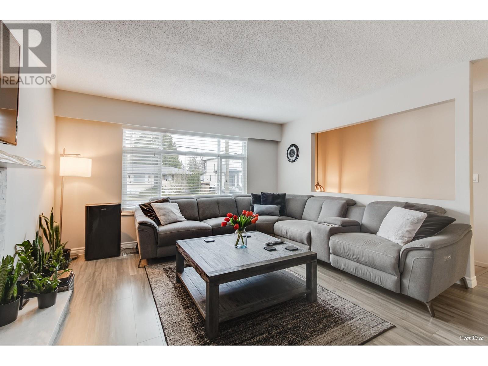 3265 Oxford Street, Port Coquitlam, British Columbia  V3B 4C6 - Photo 4 - R2956089