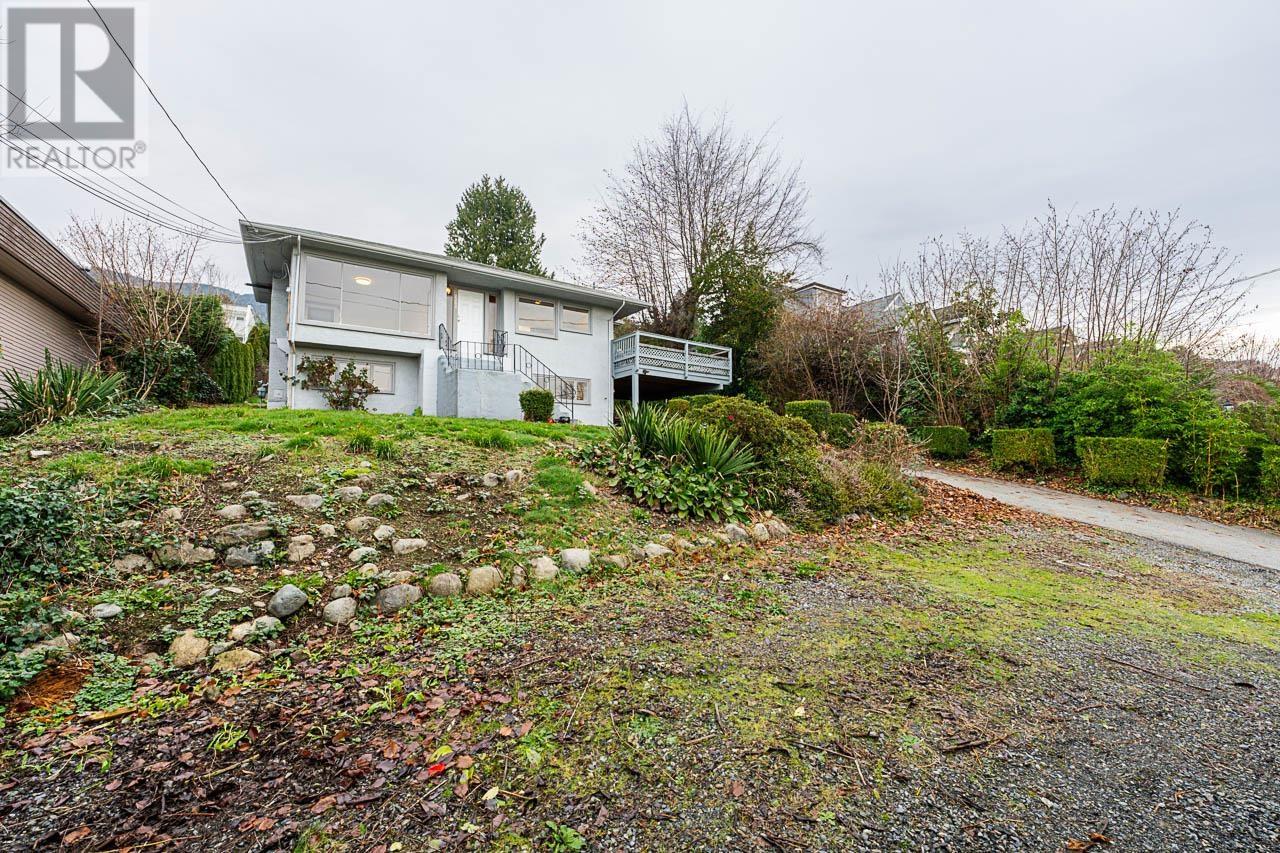 2383 Mathers Avenue, West Vancouver, British Columbia  V7V 2H7 - Photo 4 - R2956104