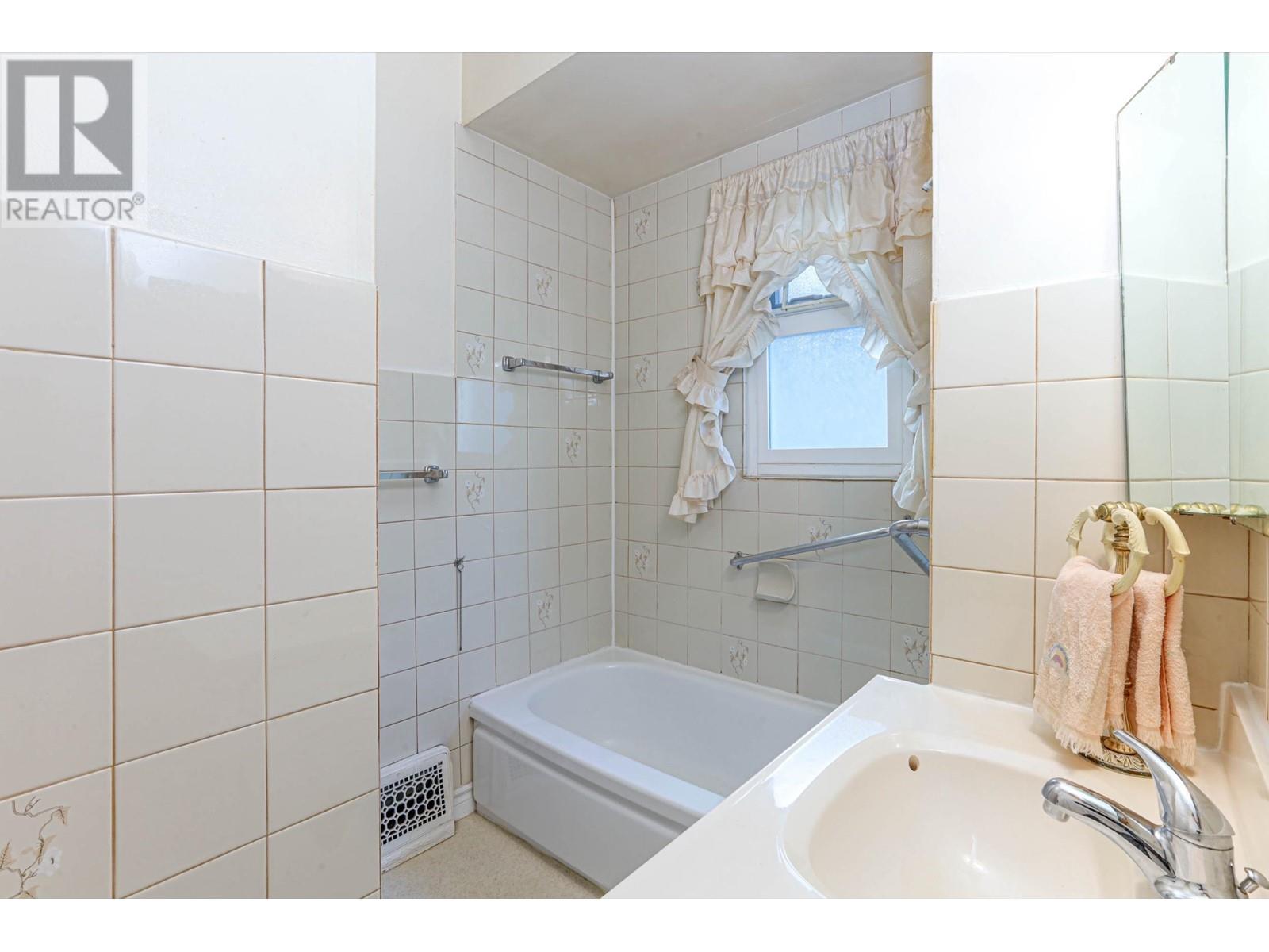 2828 Turner Street, Vancouver, British Columbia  V5K 2G5 - Photo 18 - R2956151